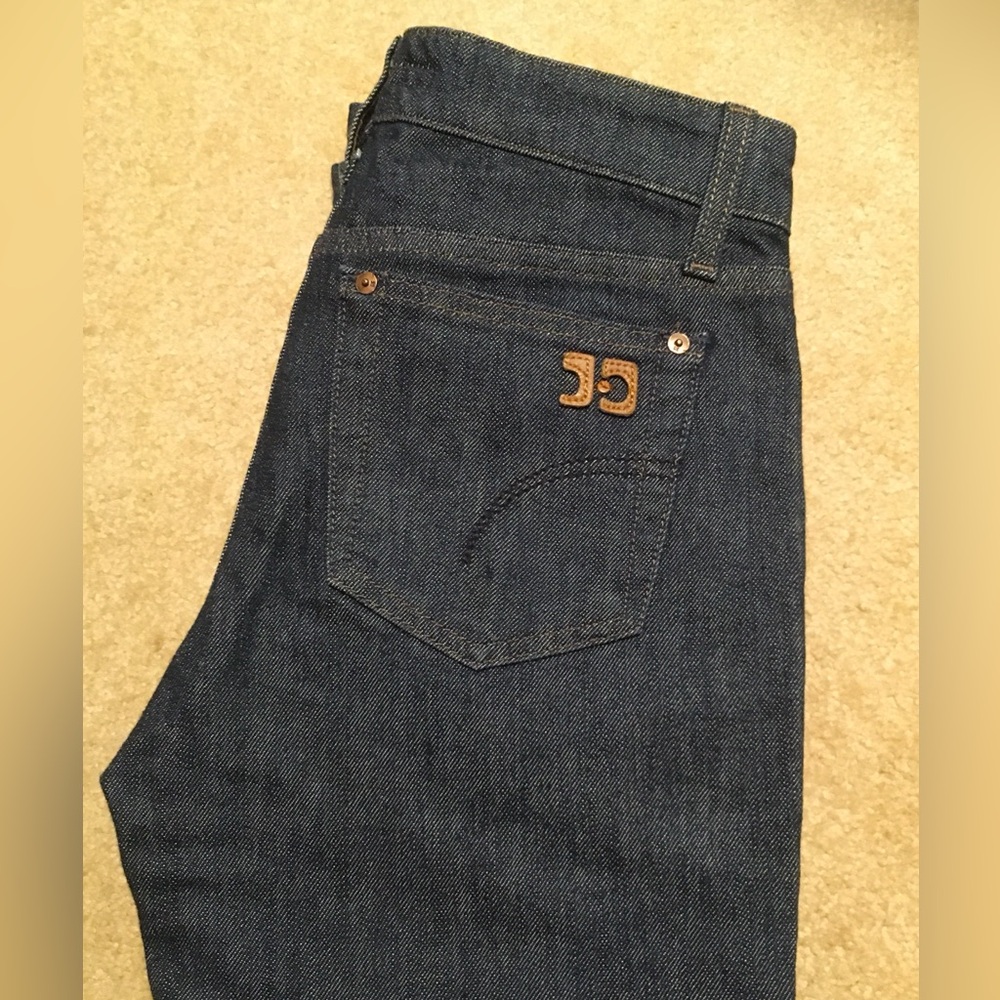 Joe’s jeans straight leg dark wash. Like new great condition
